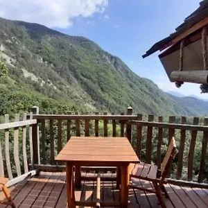https://les-ecrins-de-belvedere.fr-provencehotel.com